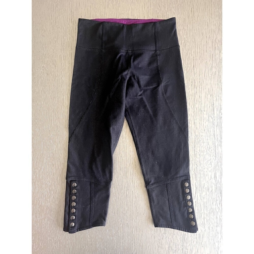 Lululemon Snap Me Up Black 3/4 Crop Pants Size 6 Used Inseam 18.5" Women's